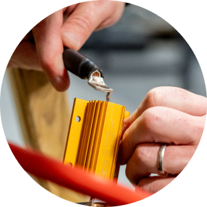 Fixing a Roamer battery inside a circle